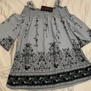 💙 3/20 Midnight velvet gray top